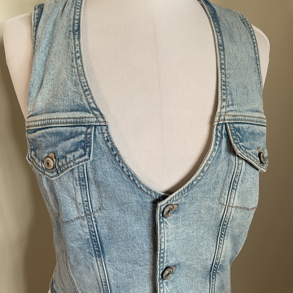 American Eagle Outfitters Light Blue Denim Vest - Picture 5 of 10
